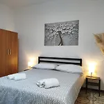 Accogliente Con Parcheggio Gratuito